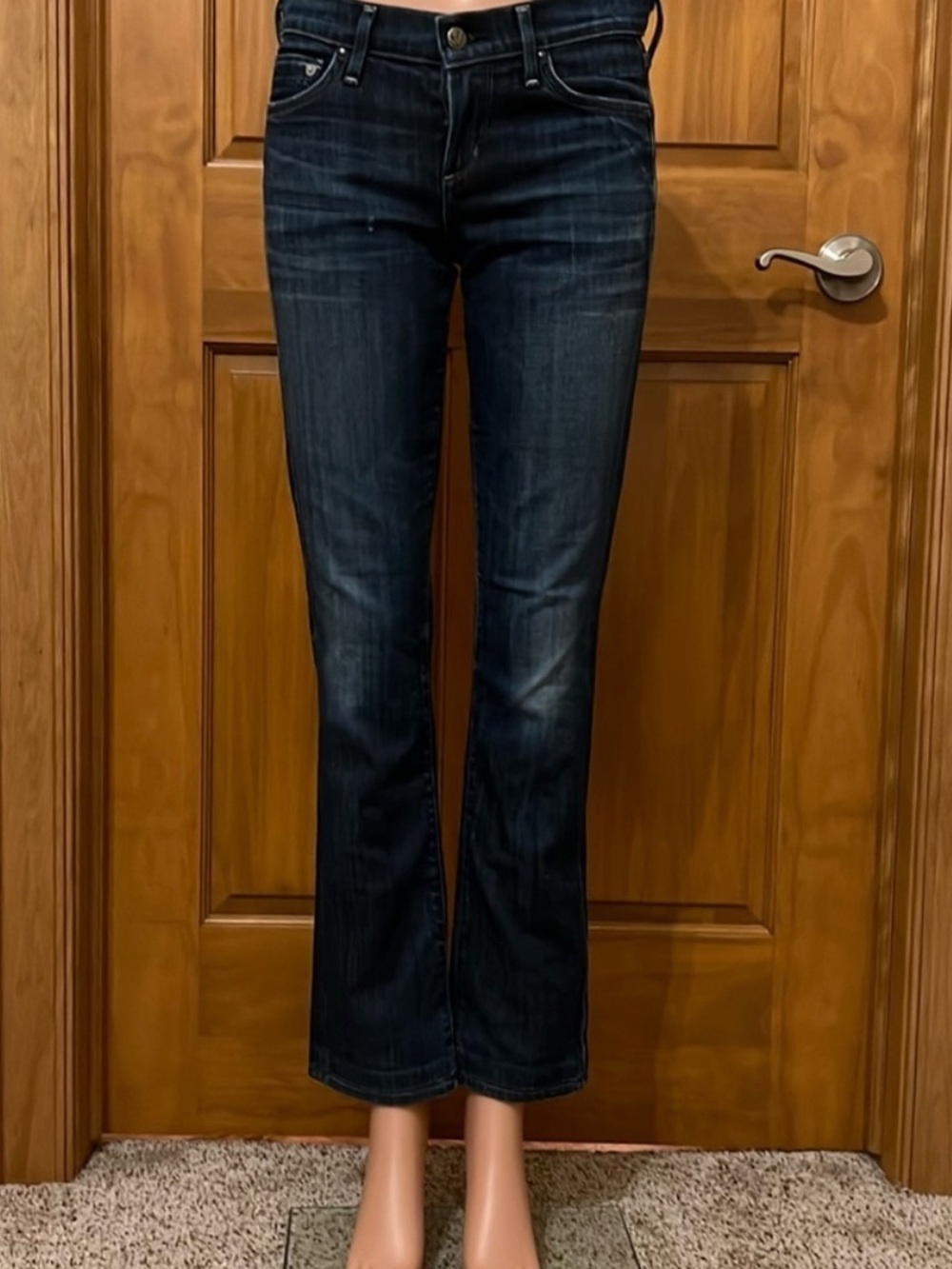 Citizens of Humanity Size 26 Low Rise Straight Leg